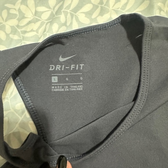 Nike Tops - SOLD OUT